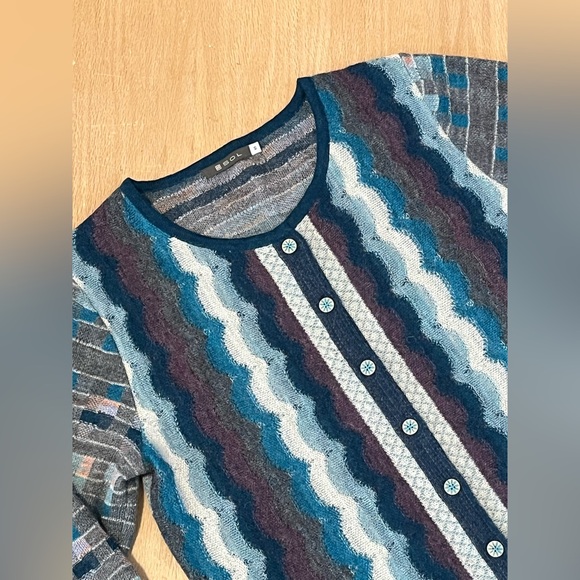 Sol Alpaca Cardigan - Picture 2 of 9